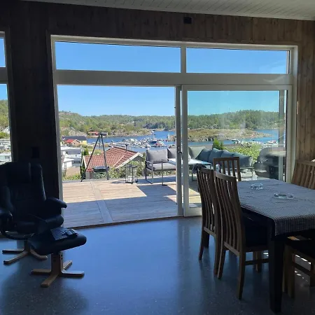 Casa de Férias Med Sjoutsikt